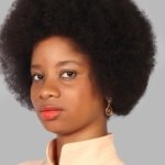 Regateando al pobre y dándole al rico