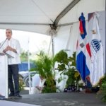 Abinader da inicio saneamiento ambiental vertedero Duquesa