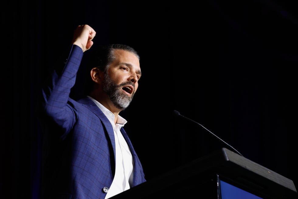 Donald Trump Jr. pronuncia un discurso en la ceremonia de celebración de la victoria presidencial de su padre ante el Partido Republicano de Alabama. Birmingham, 3 de abril de 2025.