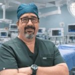 “Doy la gloria a Dios” Cirujano afirma que invita a Jesús a cada cirugía y se considera solo un instrumento