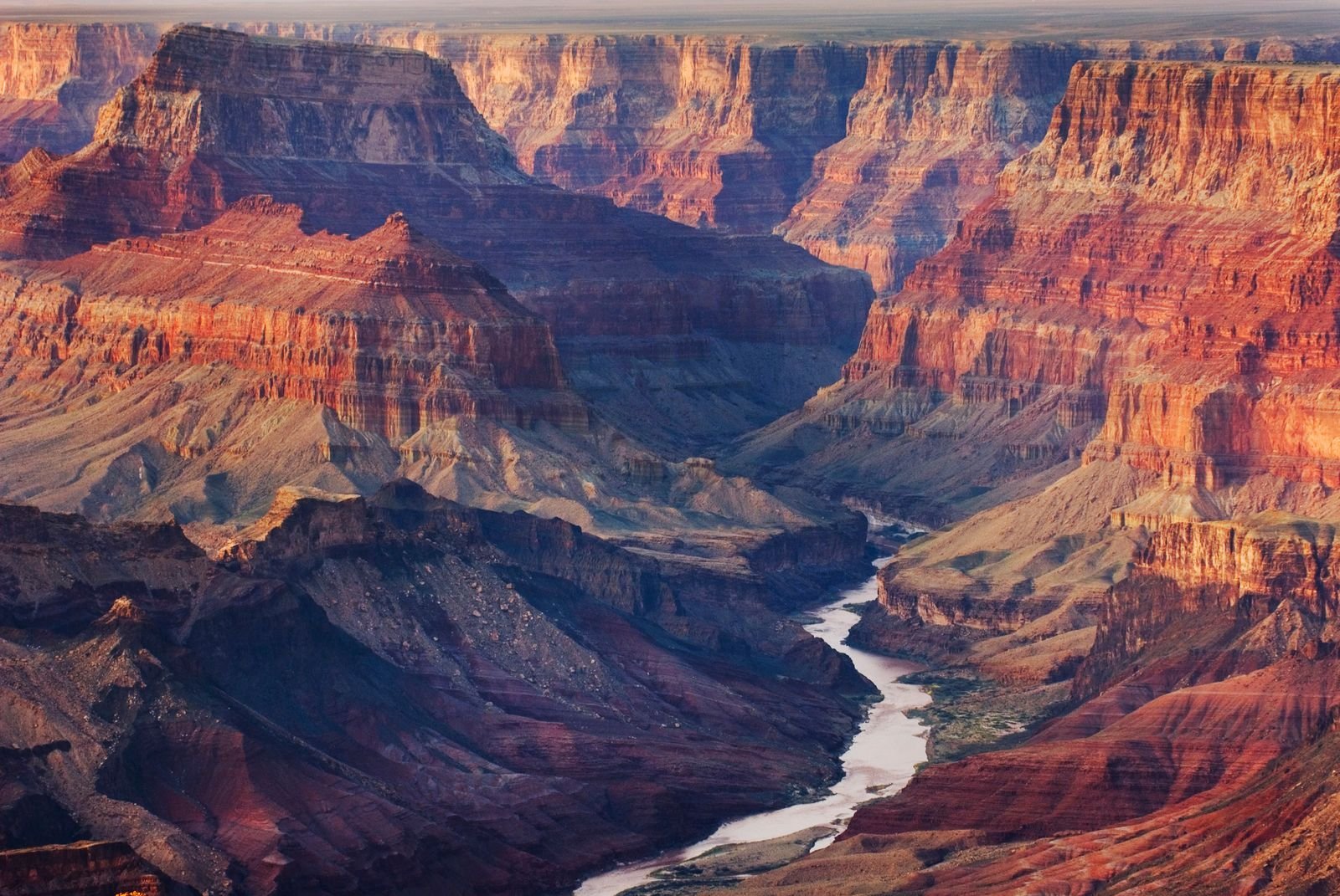 Vista del río Colorado desde Desert View Point Parque Nacional del Gran Cañón Arizona.