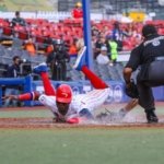 En fiesta de palos, Leones de RD van semifinales Serie del Caribe