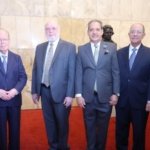 Entregan a Pedro Vergés el Premio Nacional de Literatura