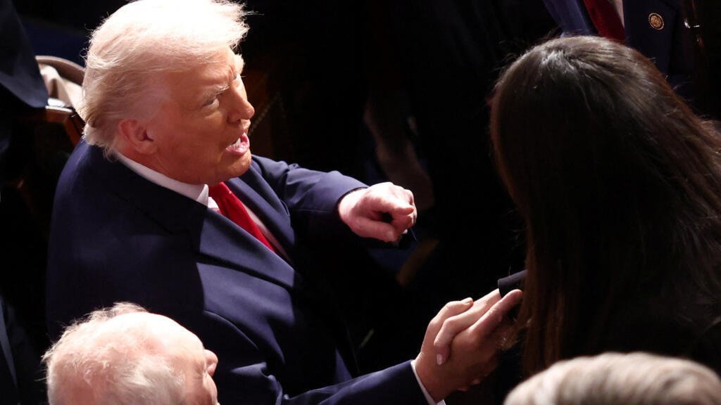 El presidente de Estados Unidos, Donald Trump, llega para pronunciar su discurso sobre el Estado de la Unión en una sesión conjunta del Congreso en la Cámara de Representantes del Capitolio de Estados Unidos, en Washington, D.C., el 24 de febrero de 2026.