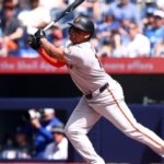 Giants remueve del lineup a Rafael Devers por lesión