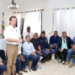 Ministro Ito Bisonó se traslada a Gaspar Hernández para evaluar daños en viviendas y entorno tras desbordamiento del río Joba