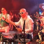 Música salsa contagia público del Carnaval Vegano 2026