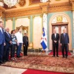 Presidente Abinader juramenta a los miembros que integran el Comité Gestor del Jardín Botánico de San Juan de la Maguana