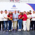PUERO PLATA: Abinader inaugura dos polideportivos