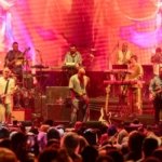 Cientos de fanáticos celebran los 10 años de Isle of Light