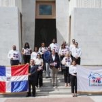 CONALECHE deposita ofrenda floral en el Altar de la Patria en honor a los héroes de la Independencia Nacional