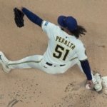 Dominicano Freddy Peralta abrirá día inaugural beisbol GL