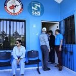 Dr. Julio Landrón supervisa labores de limpieza en Centro de Atención Primaria La Yagua en Gaspar Hernández