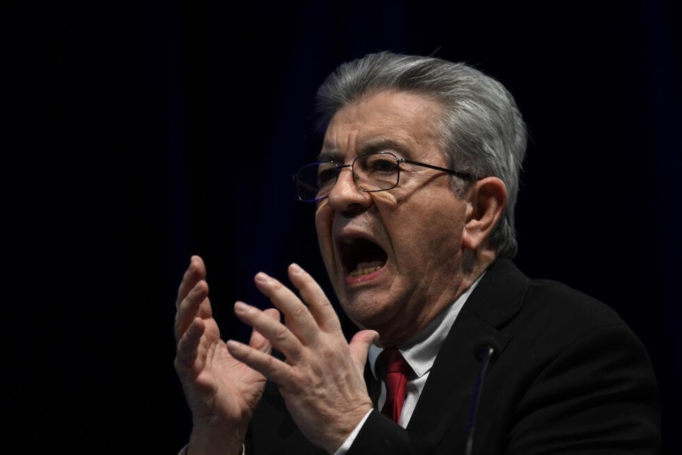 El fundador de La Francia Insumisa (LFI), Jean-Luc Mélenchon, pronuncia un discurso en Perpiñán el 1 de marzo de 2026.