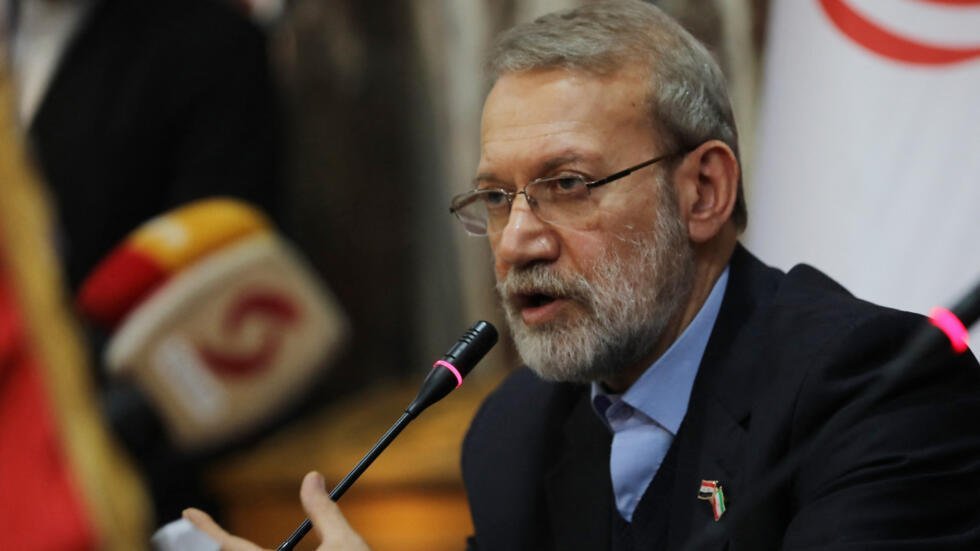 Archivo: el también expresidente del Parlamento iraní, Ali Larijani, durante una conferencia de prensa en Damasco, el 16 de febrero de 2020.