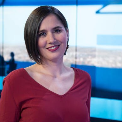 Marina Colorado es licenciada en Comunicación Audiovisual de la Universidad Complutense de Madrid, ciudad que la vio nacer y crecer. Tras 10 años en Estados Unidos trabajando en televisión, France 24 le abrió las puertas de Bogotá, donde se desempeña como jefa de edición.