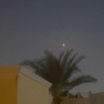 Intercambio de ataques en Medio Oriente: Irán bombardea Israel y Omán reporta ataque a petrolero