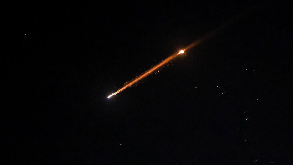 Un missile iranien à Jérusalem, le 20 mars 2026.