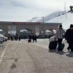 Iraníes cruzan la frontera con Turquía para huir de los bombardeos