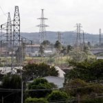 Isla de Cuba reconecta sistema eléctrico, pero apagones siguen