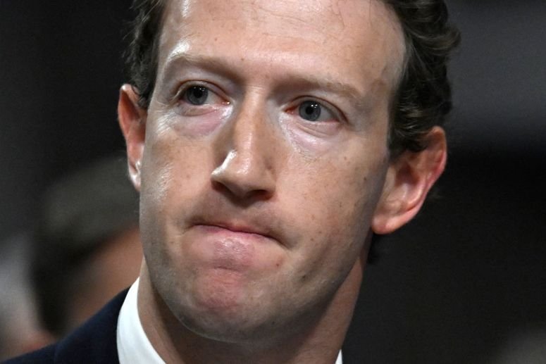 Mark Zuckerberg testifica durante la audiencia del Comité Judicial del Senado de Estados Unidos, "Las grandes empresas tecnológicas y la crisis de explotación sexual infantil en línea", en 2024.
