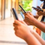 Más de 370 expertos alertan que la verificación de edad en línea no es efectiva y pone en riesgo la privacidad