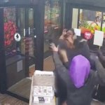 NY: Buscan grupo atacó a empleados dominicanos de un supermercado