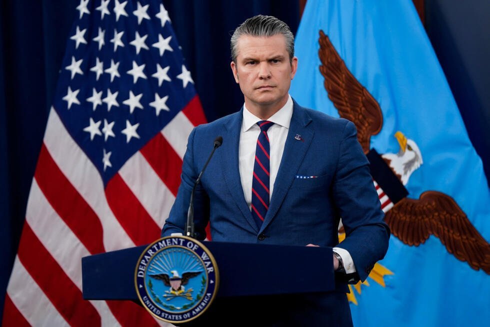El secretario de Defensa de EE. UU., Pete Hegseth, ofrece una sesión informativa en medio del conflicto entre Estados Unidos e Israel con Irán, en el Pentágono en Washington, D.C., EE. UU., el 2 de marzo de 2026.