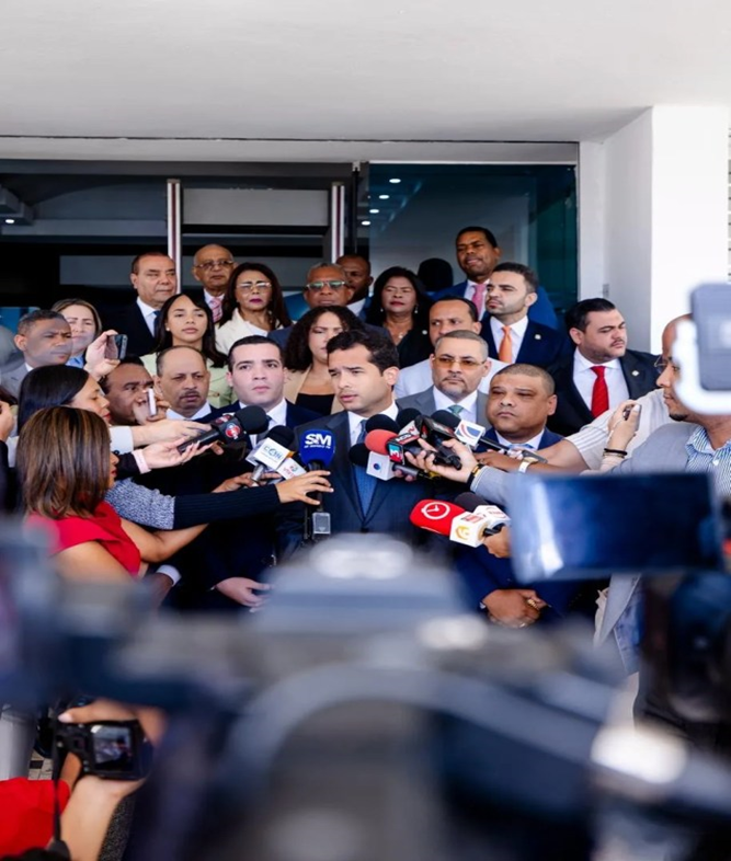 Oposición recurre al TC por la indexación salario libre del ISR imagen