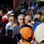 Presidente Abinader visita zonas impactadas por inundaciones en Gaspar Hernández y ordena intervención integral y compensaciones para afectados