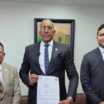 Santana García actualiza CC declaración de patrimonio