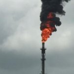 Trump advierte a Irán por posibles minas en Ormuz; Teherán amenaza exportaciones de crudo