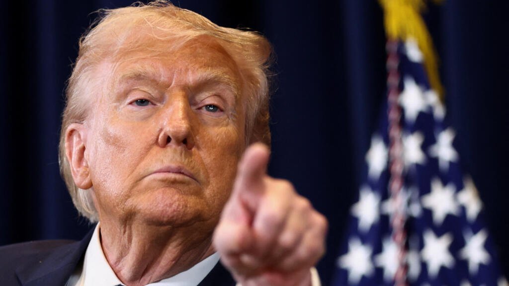 Archivo: Donald Trump en su discurso ante los republicanos en Doral, Florida, este lunes 9 de marzo.