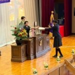 Voleibolista Ryni Mondesí se gradúa en High School en Japón