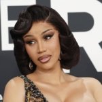 Cardi B denuncia fraude por casi 70 mil dólares en sus tarjetas