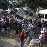 COLOMBIA: 14 muertos y 38 heridos por un atentado en vía