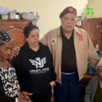 Moreta entrega alimentos a damnificados por lluvias